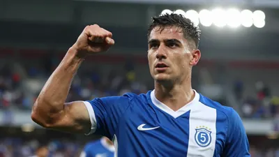Huddersfield Town bring back midfielder Cameron Humphreys on loan after he signs a new two-year deal with the club